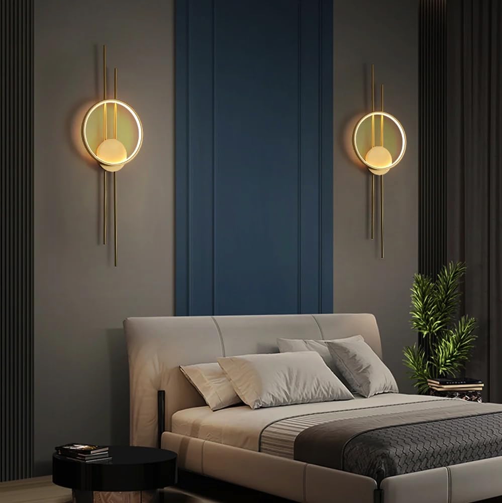 HaloLine Gold Wall Light